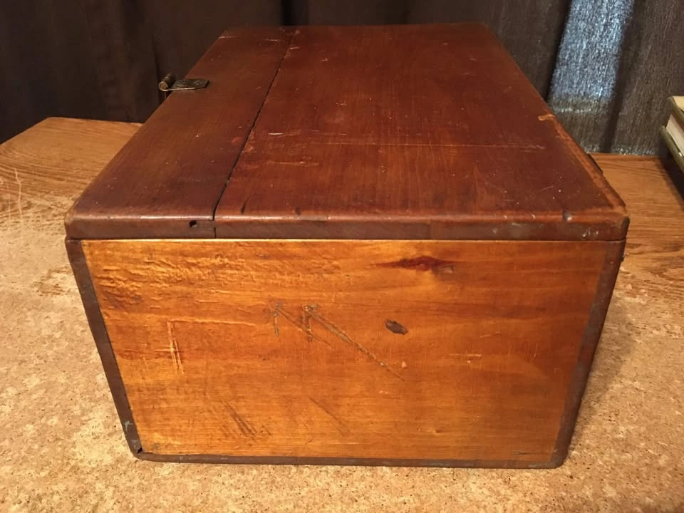 Vintage Wooden Storage Box with Latch - photo 2