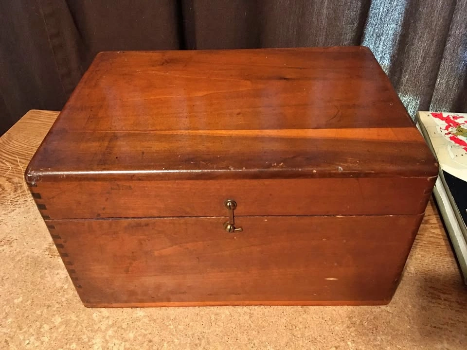Vintage Wooden Storage Box - 12.75" x 9" x 7.25"