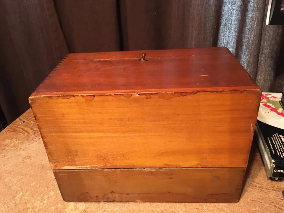 Vintage Wooden Storage Box - 12.75" x 9" x 7.25" - photo 4