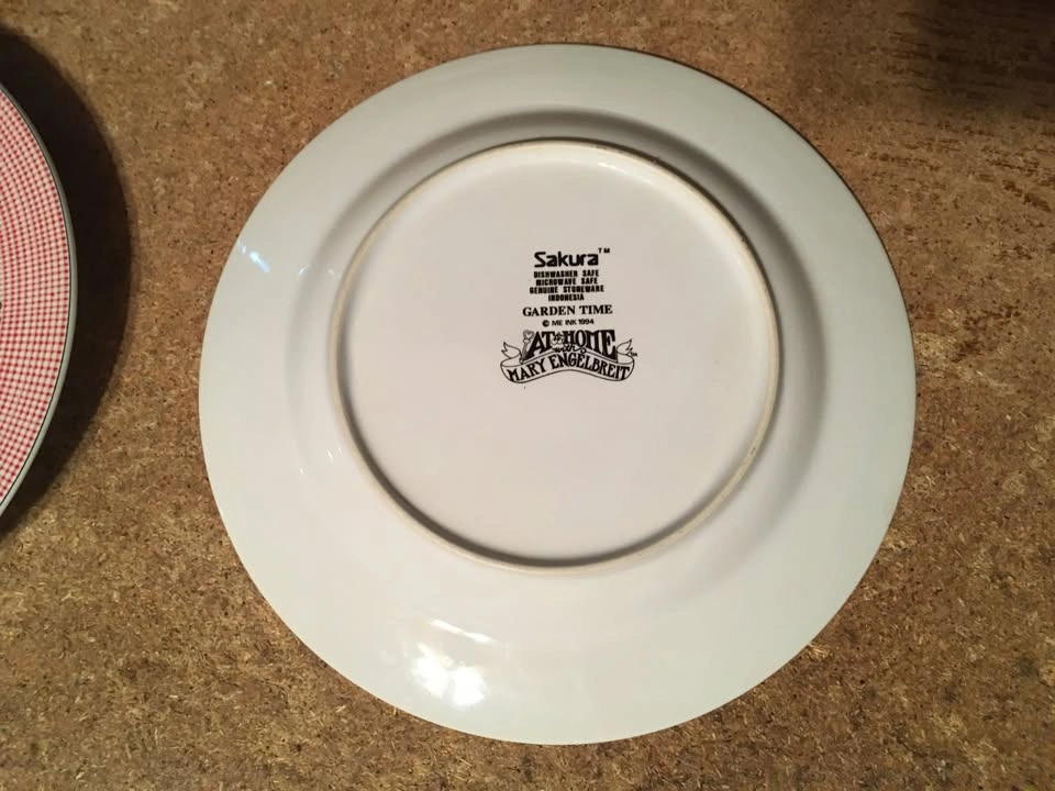 Set of 8 Mary Engelbreit Sakura Stoneware Plates (1994) - photo 4