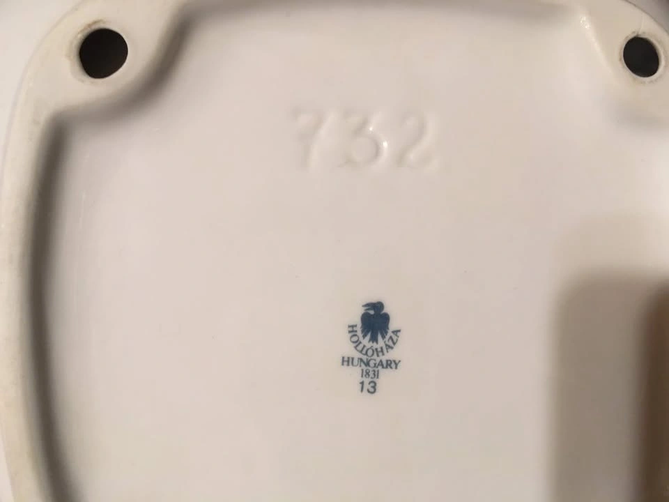 VINTAGE HOLLOHAZA HUNGARY 1831 PORCELAIN ASHTRAY RED FLOWERS HAN - photo 3