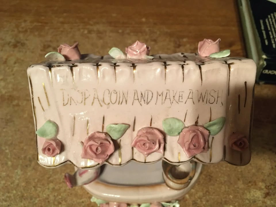 LEFTON WISHING WELL FIGURINE DROP A COIN MAKE A WISH W/ ROSES & - photo 2