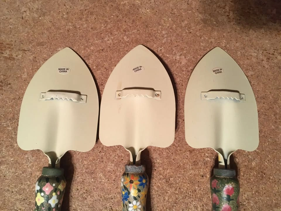 LOT OF 3 DECORATED METAL GARDENING TOOL WALL DECOR DREAM, LAUGH, - photo 5