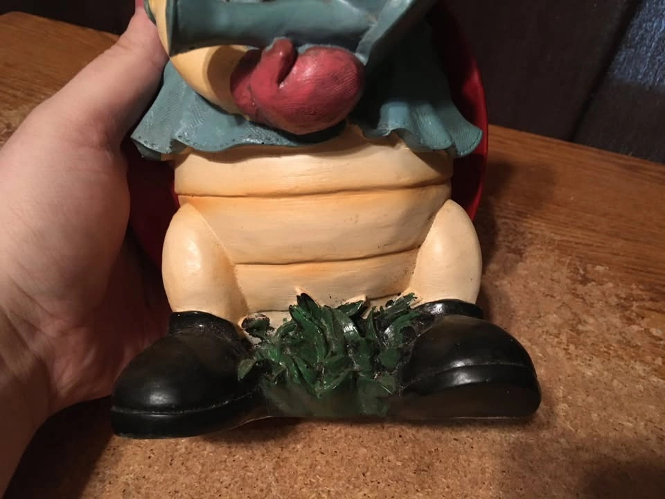 Ladybug Holding Watering Can Bobble Head Garden Statue - photo 3
