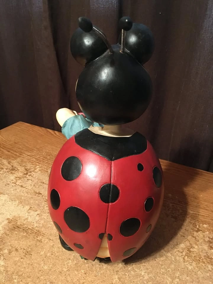 Ladybug Holding Watering Can Bobble Head Garden Statue - photo 5