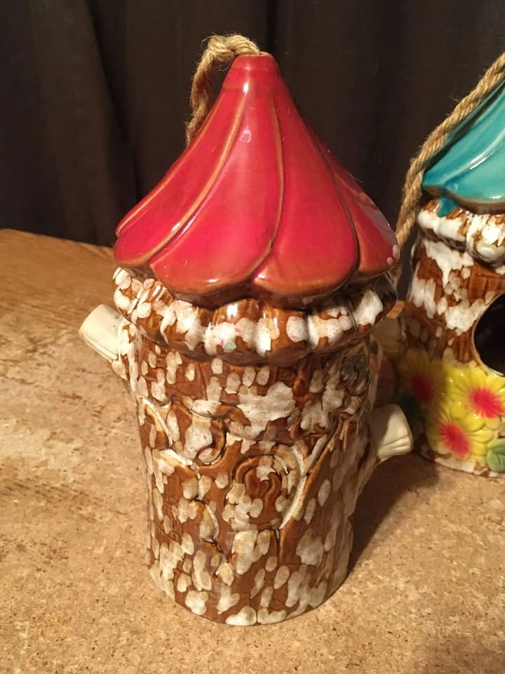 LOT OF 2 CUTE LOG TREE TRUNK YELLOW FLOWERS CERAMIC BIRD HOUSE B - photo 3