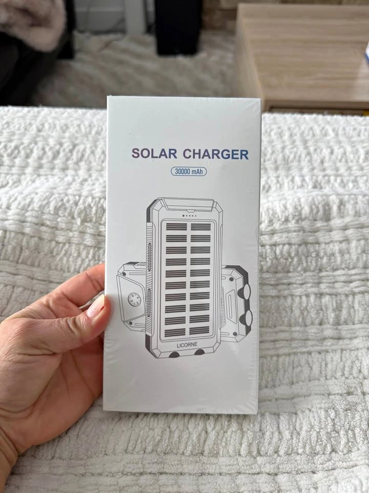 SOLAR-IN Solar Power Bank Flashlight Edition New in Box