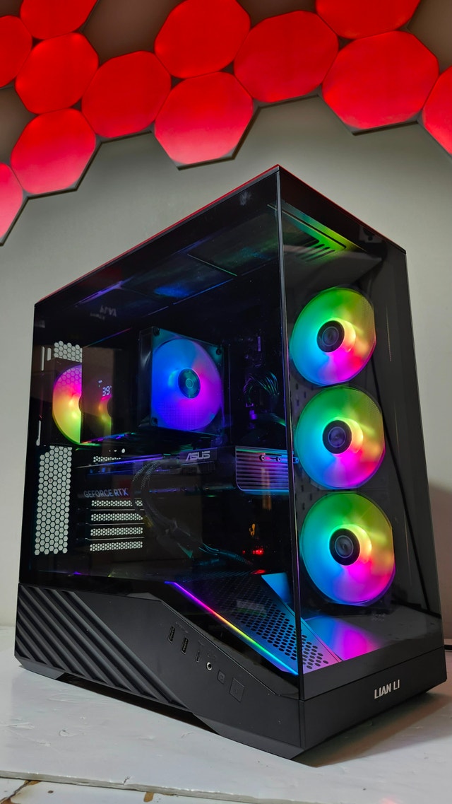 Ultimate Gaming PC! RTX 5070Ti + Ryzen 5 9600X + 32GB DDR5