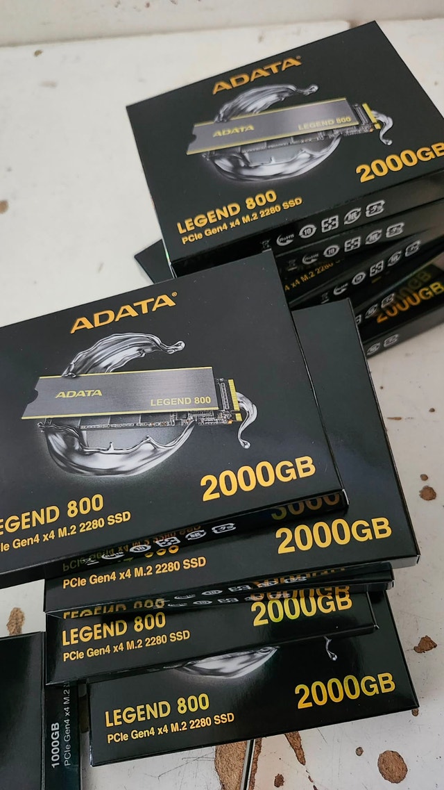 Brand NEW 2TB SSD m.2 Gen 4x4 ADATA Legend 800
