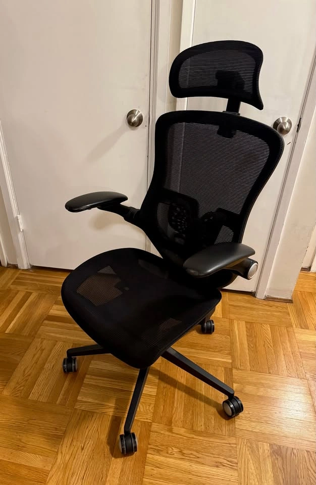 Ergonomic Mesh Office Chair - photo 3