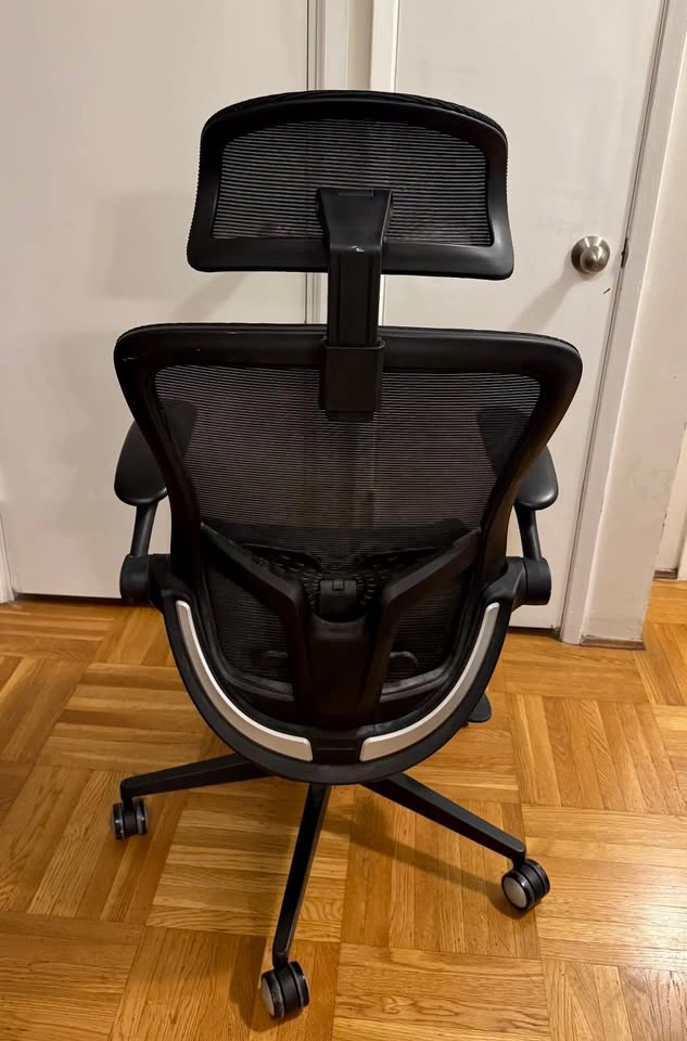 Ergonomic Mesh Office Chair - photo 4