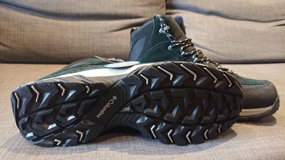 Brand New Columbia Hiking Shoes - photo 2