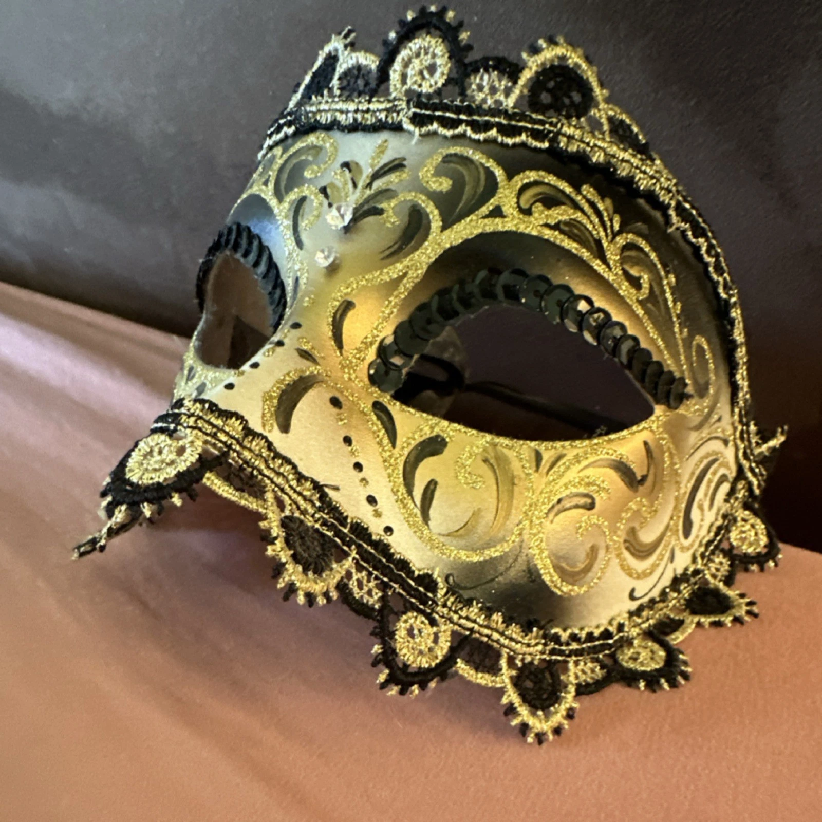 Venezia Hand Painted Gold Black Venetian Masquerade Face Mask Ad