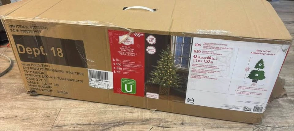 🎄 Pre-Lit Christmas Tree with Wooden Base – $40 - photo 2