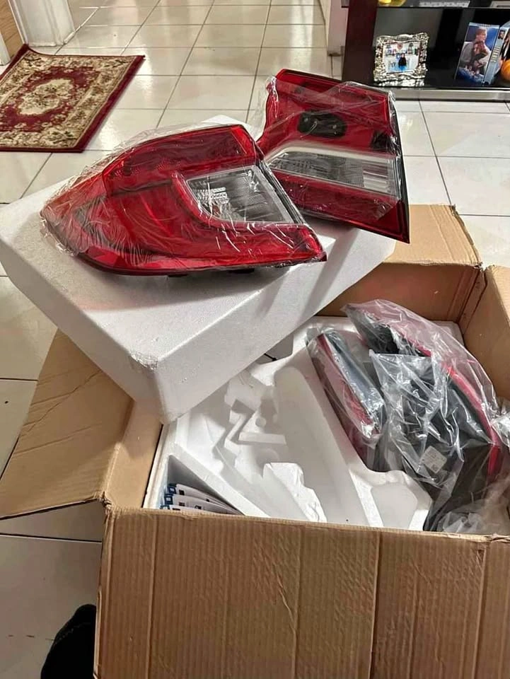Honda Accord 10gen Tail Light