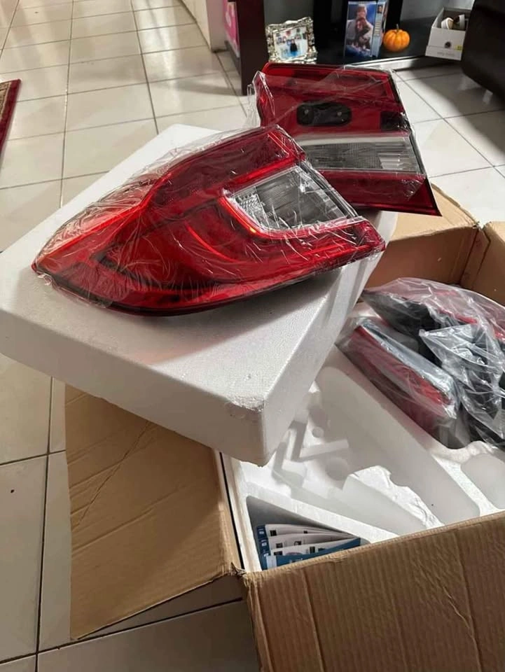 Honda Accord 10gen Tail Light - photo 4