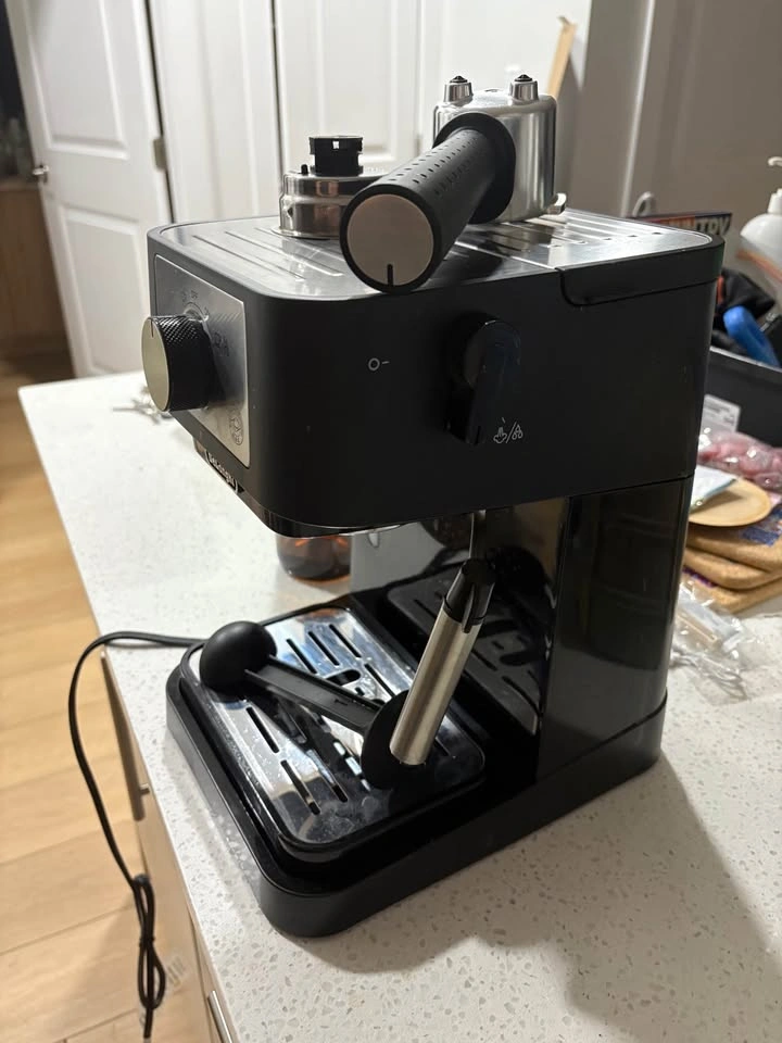 Delonghi Espresso Like New for Sale - photo 3