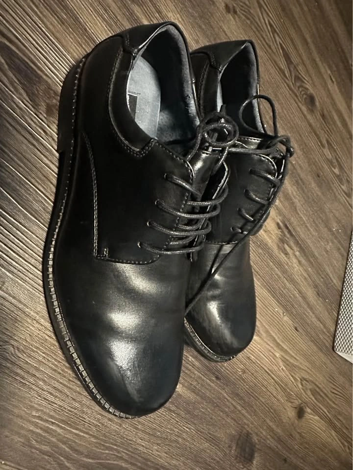 Black Dress Shoes (US Size 8) - photo 2