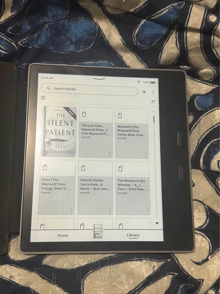 Kindle Oasis w/ Buttons - 32GB (Great Cond.) 7" Screen + Case - photo 3