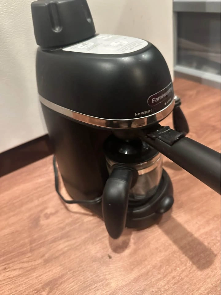 Coffee maker with milk frother - photo 3