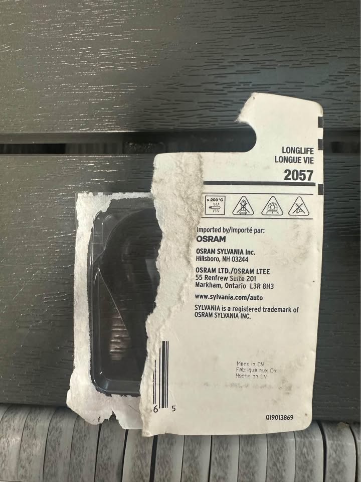 2057 Sylvania Long Life Mini Bulb - photo 2