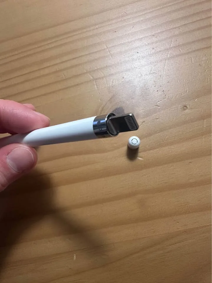 Apple Pencil (1st Generation) image indicator(3)