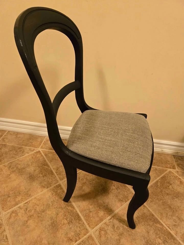 Black Wooden Chair - photo 2