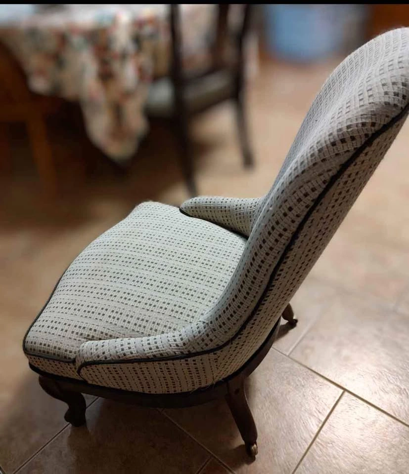 Vintage Decorative Chair - photo 2