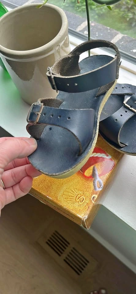 Saltwater Surfer Size 7 (Blue)