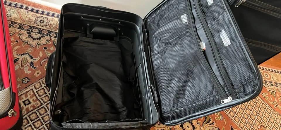 Carry on suitcases - photo 3