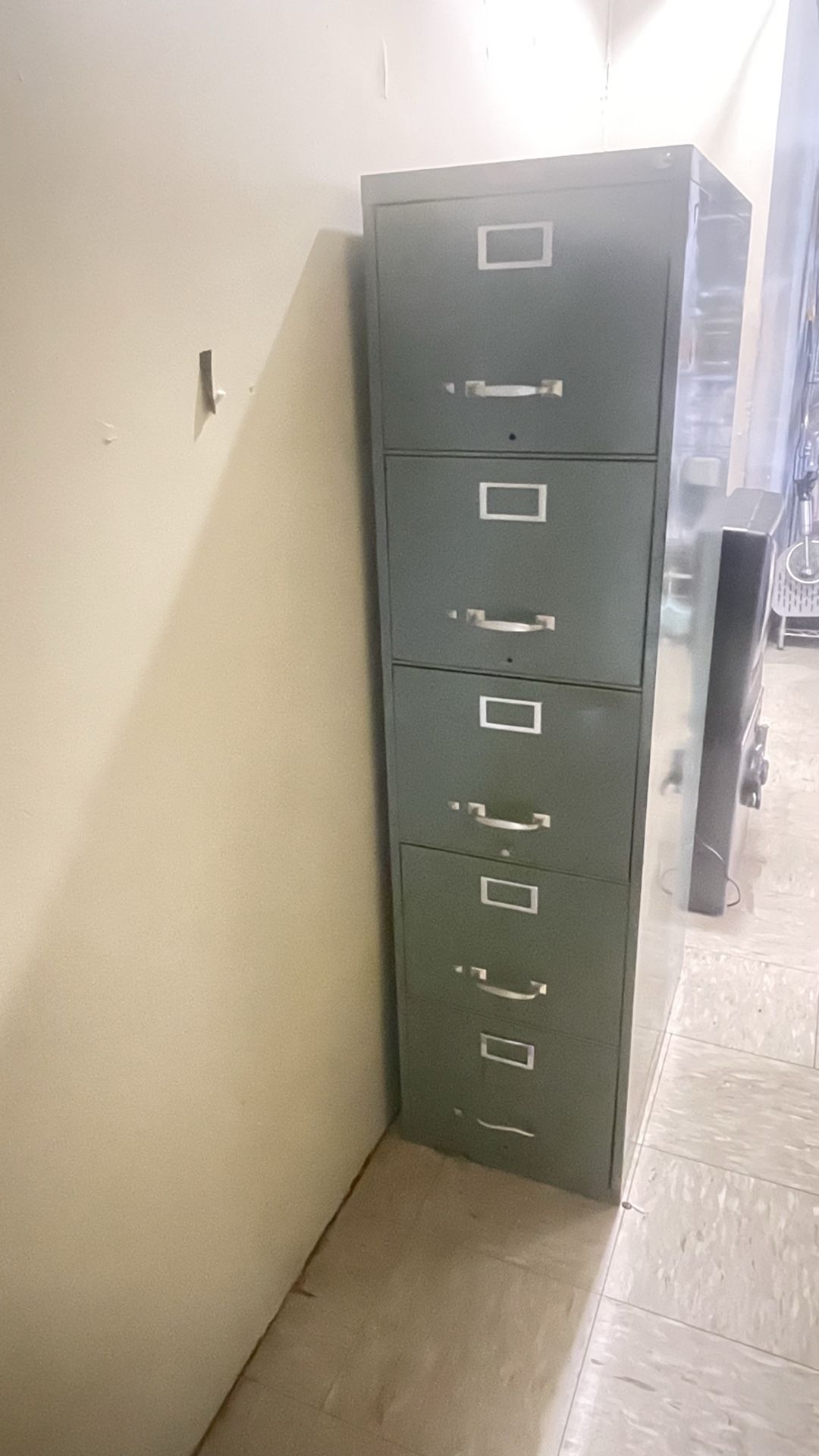 Free Steelmaster 5-Drawer All-Steel File Cabinet - photo 4