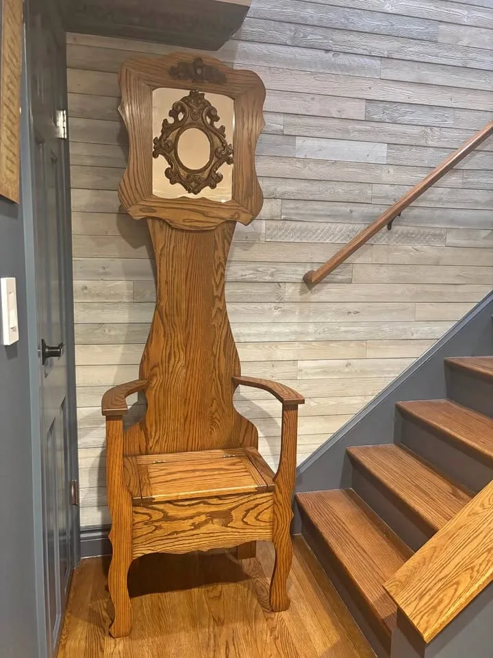 Vintage Oak Hall Seat or Tree – Lift Up Storage Seat