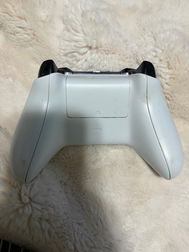 Xbox controller - photo 2