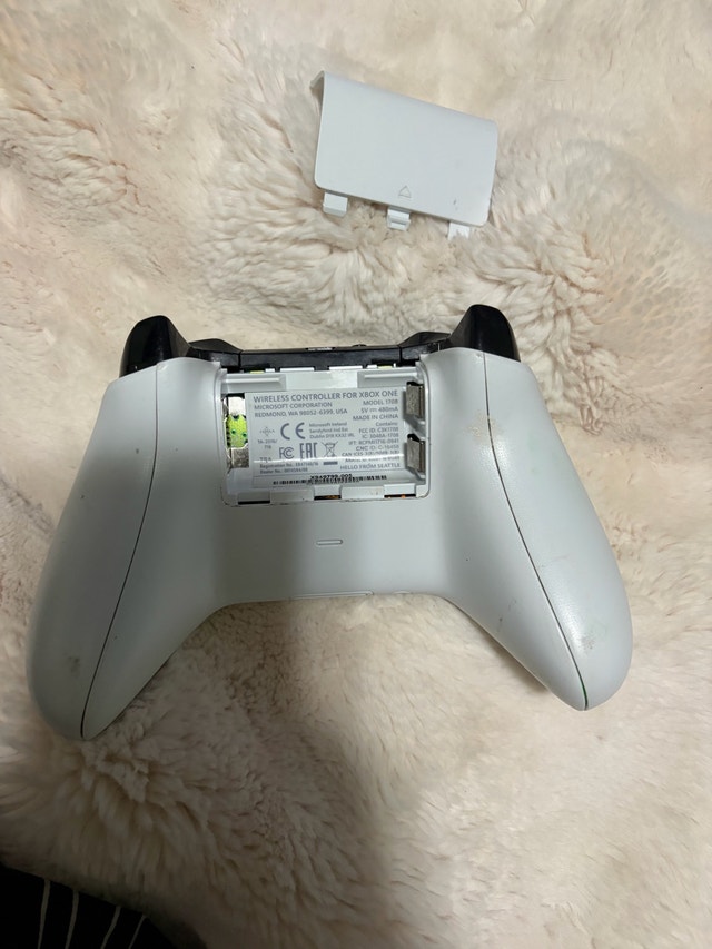 Xbox controller - photo 3
