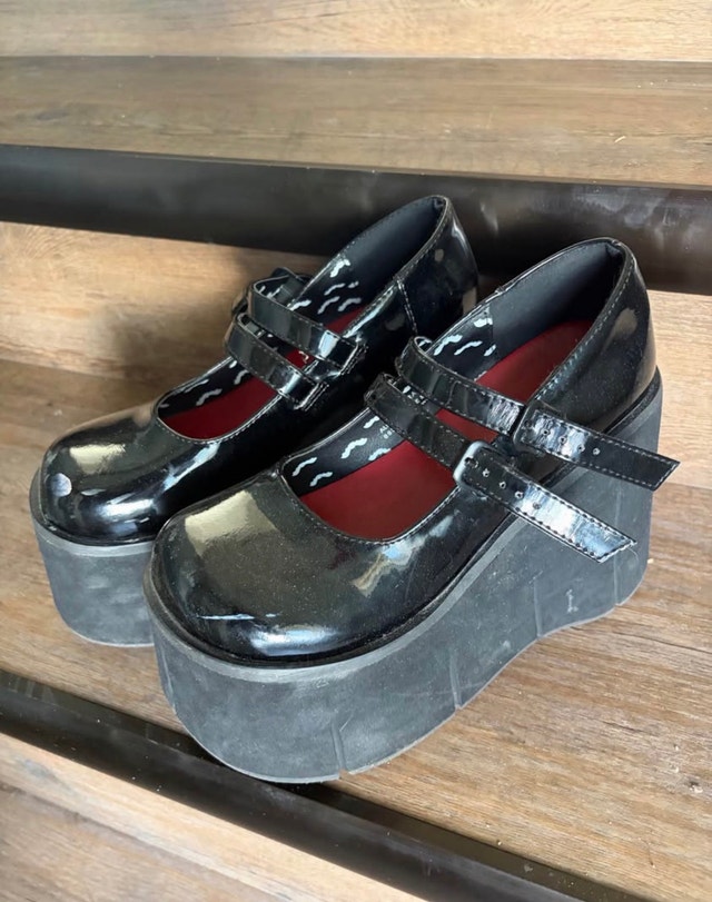 Platform Demonia Shoes - Size 6 Women's - photo 3