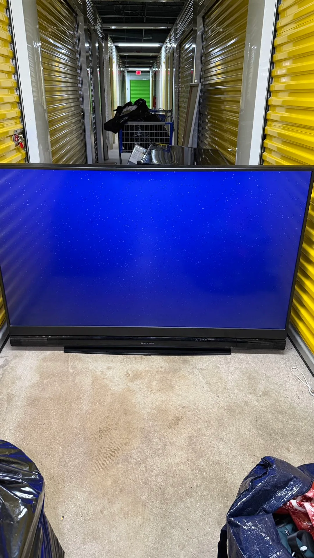 Mitsubishi 65” DLP Rear Projection TV WD-65738 Tested Works