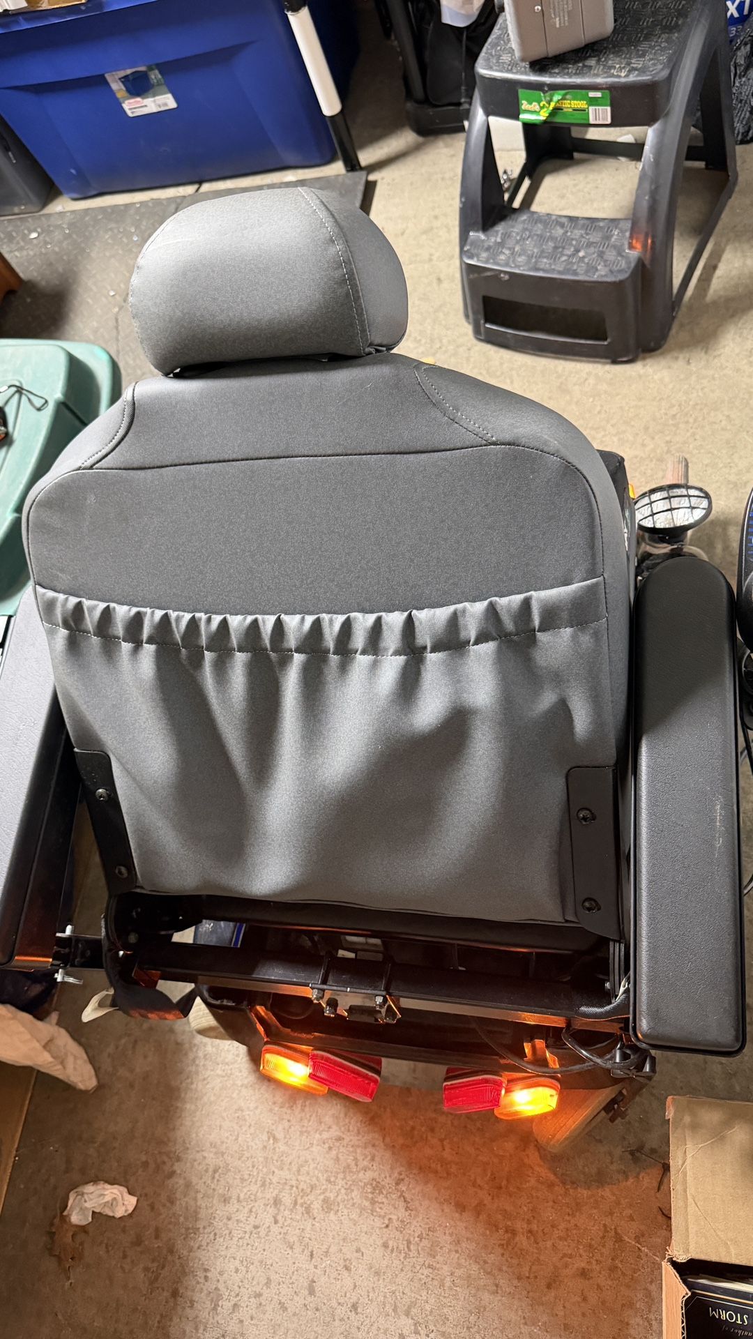 Pride Jazzy 1120 Power Wheelchair For Parts – Needs Batteries - photo 4
