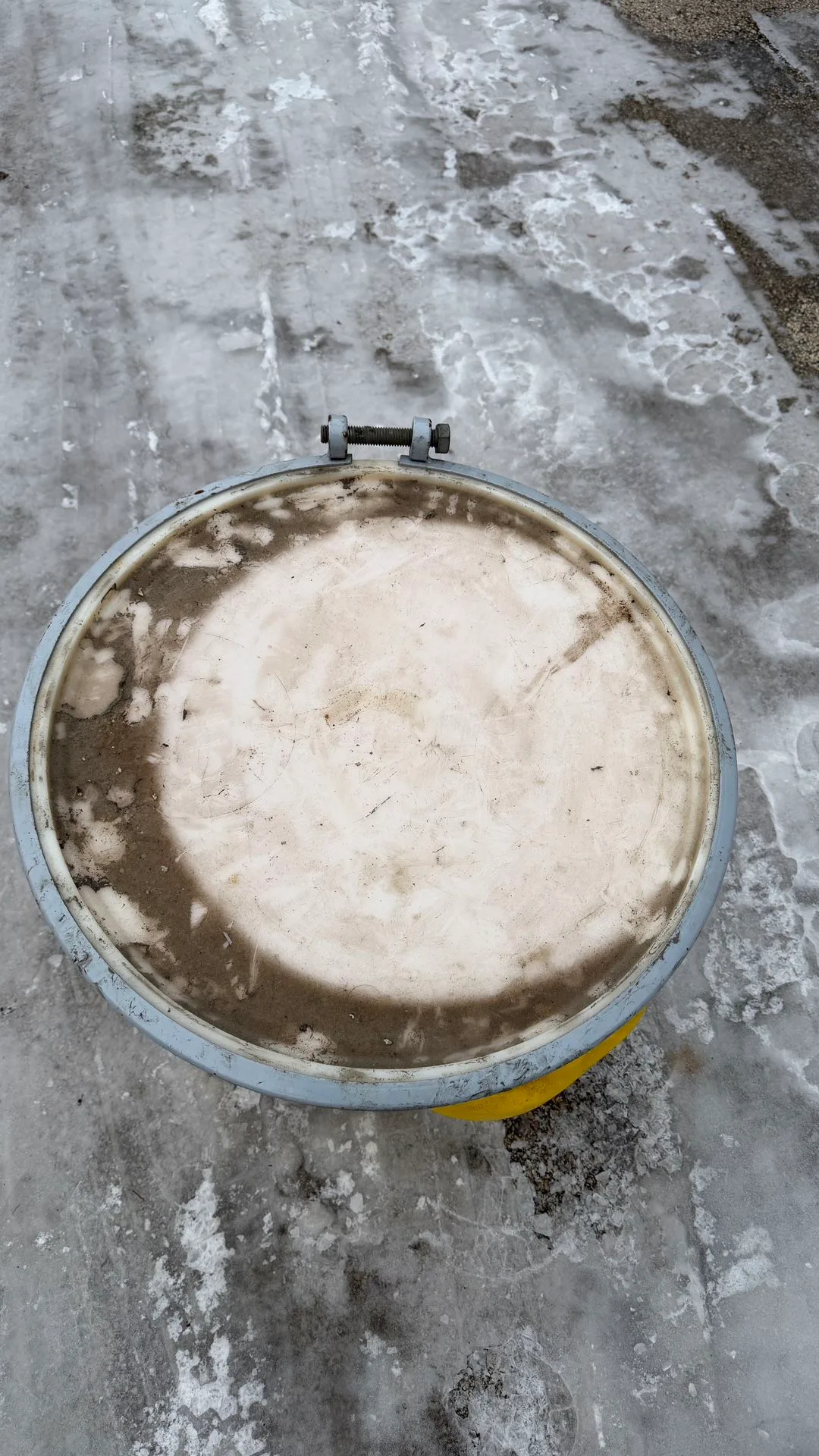 Heavy Duty Yellow Plastic Drum Barrel Open Top w/ Lid 55 Gallon - photo 3
