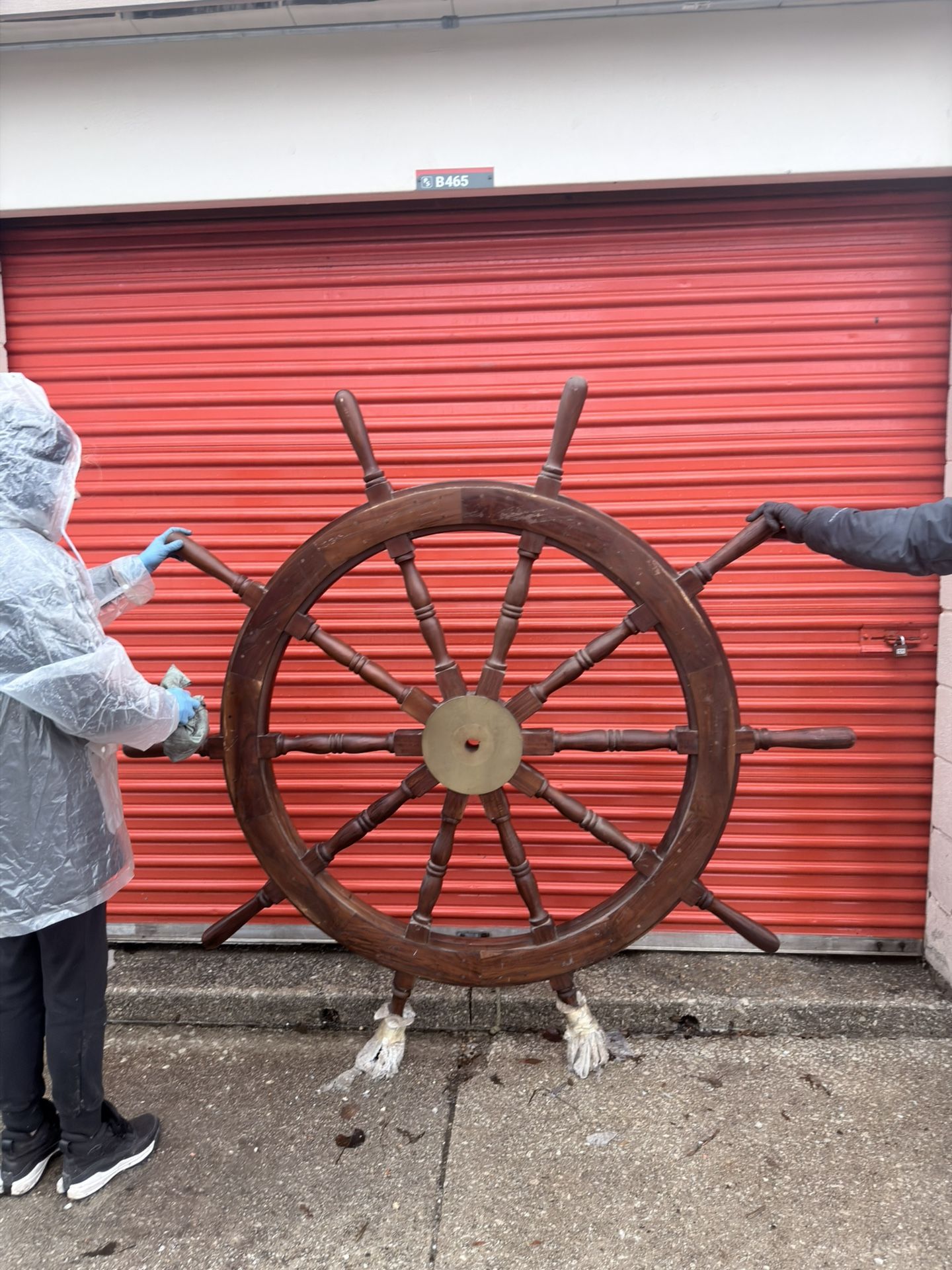 Large Wooden Ship Wheel Nautical Decor Brass Hub Vintage Style - photo 5
