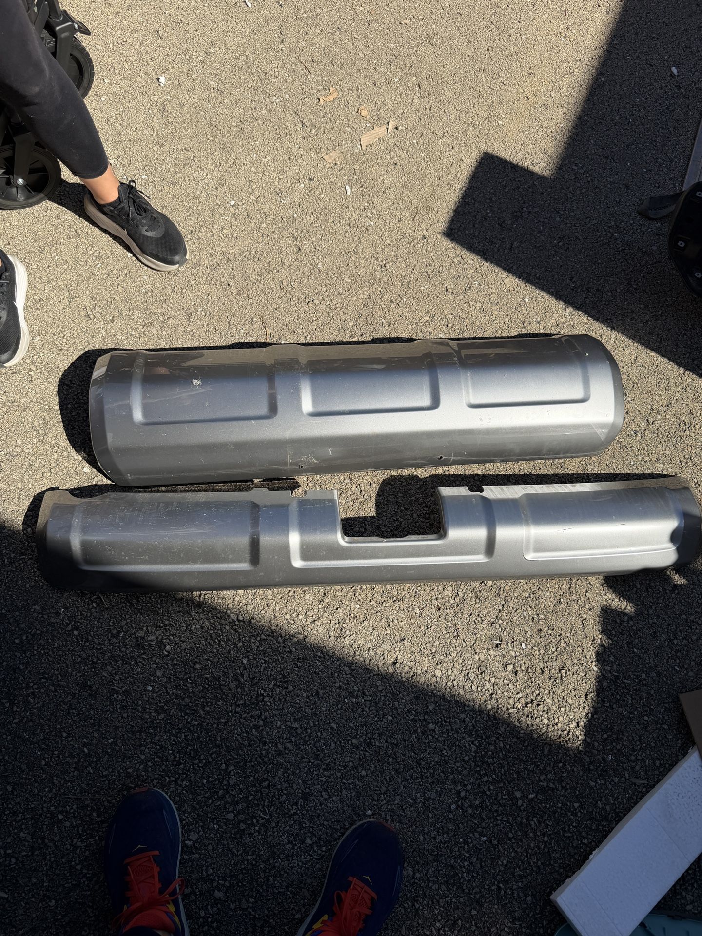 OEM Toyota Highlander Rear Bumper Cover Trim Set 2014–2019 Silve - photo 2