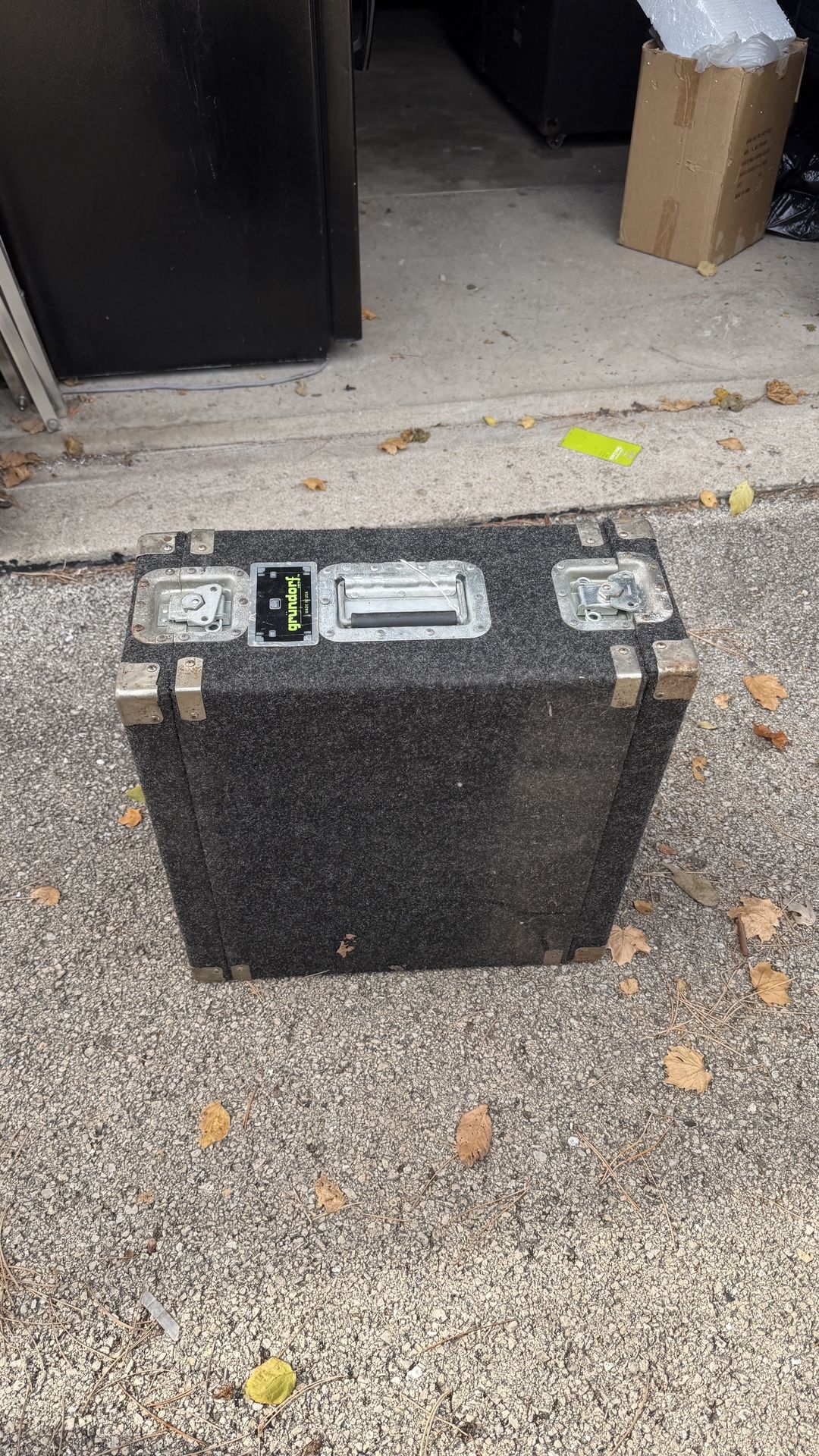 Heavy-Duty Carpeted Flight Case / Road Case – 19”x12”x21” – ATA - photo 3