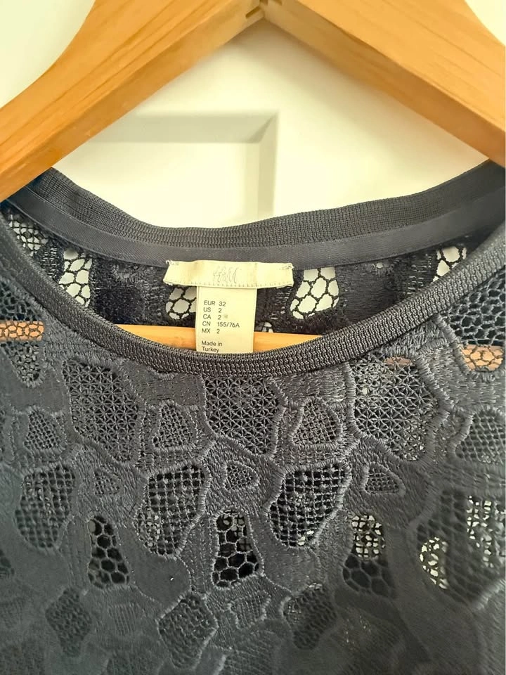 H&M Textured Black Dress - photo 3