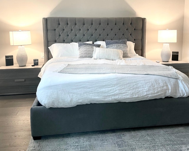 King Platform Bed & Nightstands – Zilli Home Interiors - photo 3