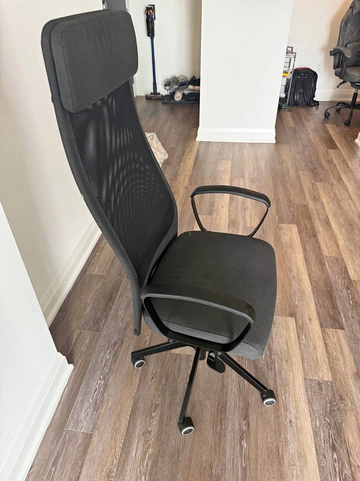 IKEA High-Back Mesh Office Chair – Great Condition