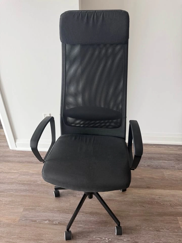 IKEA High-Back Mesh Office Chair – Great Condition - photo 4