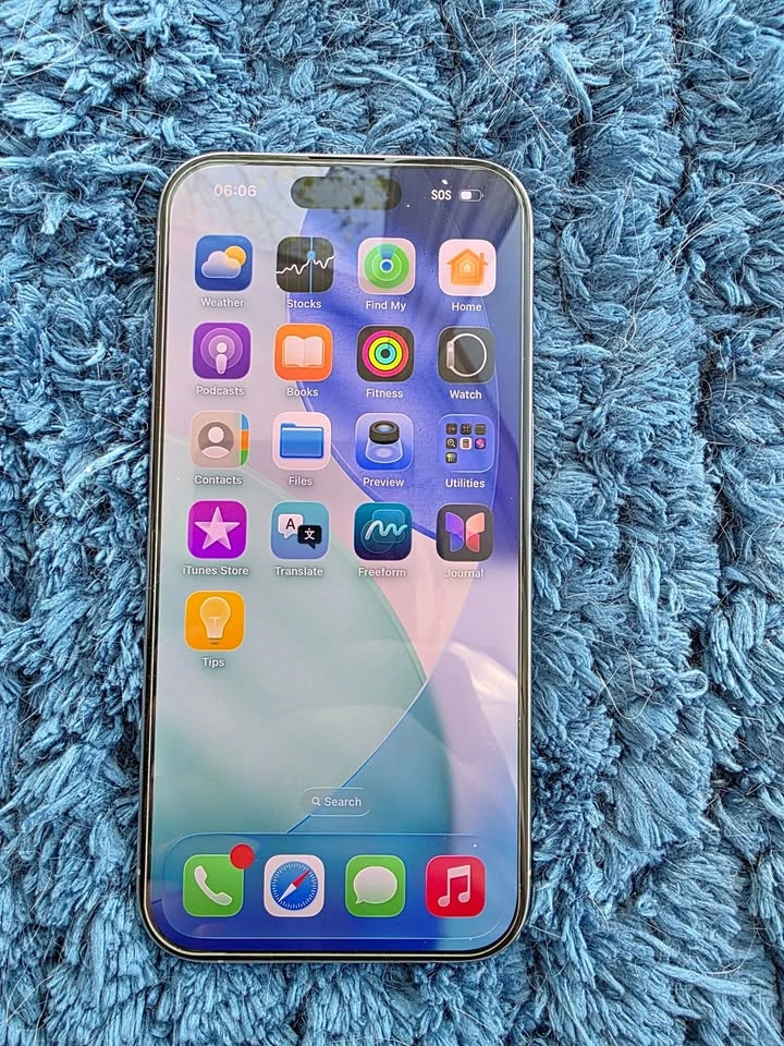 iPhone 15 Pro 128GB Natural Titanium - Excellent Condition