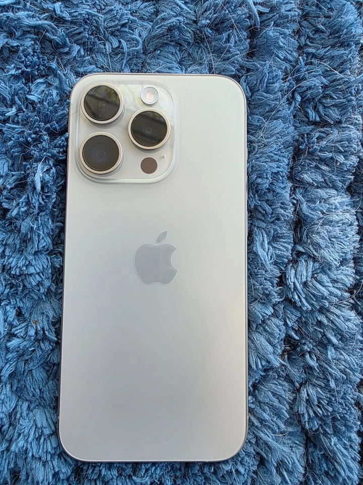 iPhone 15 Pro 128GB Natural Titanium - Excellent Condition - photo 2