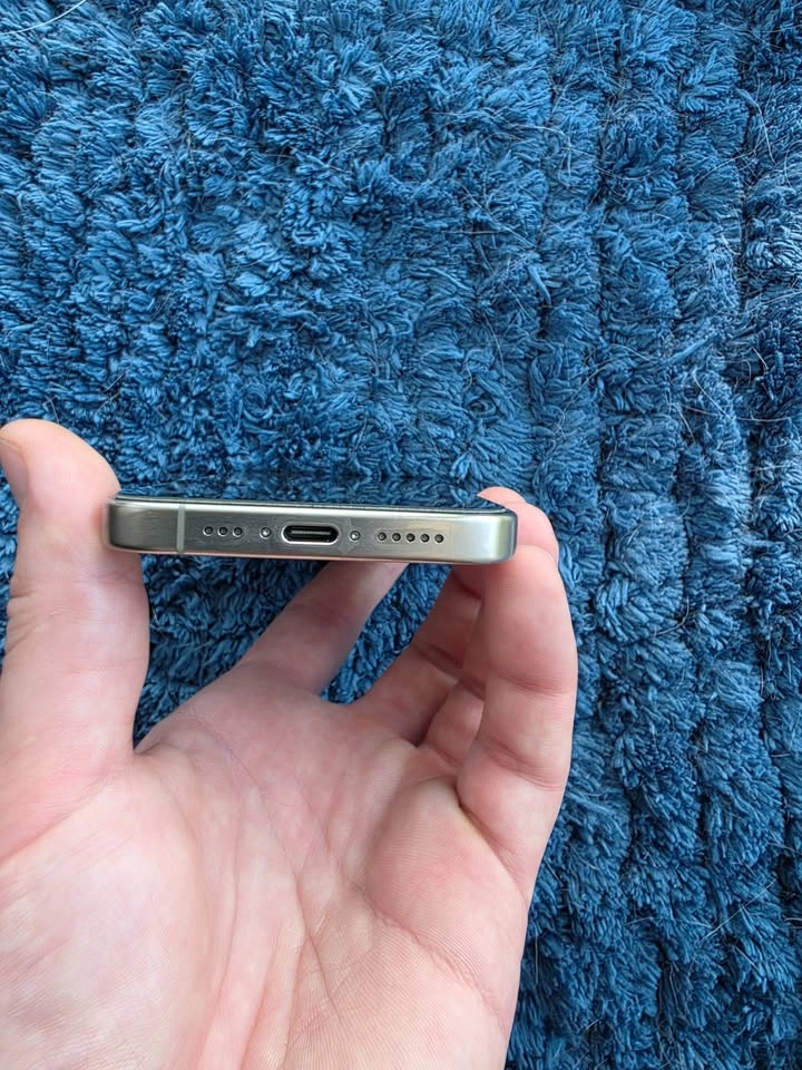 iPhone 15 Pro 128GB Natural Titanium - Excellent Condition - photo 3