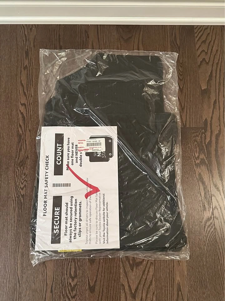 Toyota Camry Floor Mats - Brand New - photo 2