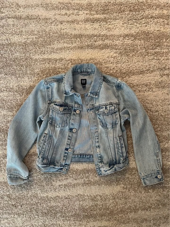 Gap Kids Denim Jacket - EUC - photo 3